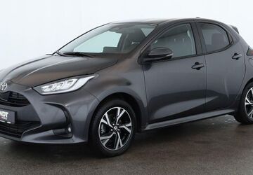 Toyota Yaris 26.700 km 20.884 &euro; Neuss 41460