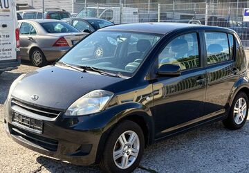 Daihatsu Sirion 125.400 km 2.999 &euro; Mönchengladbach 41238
