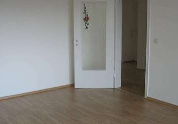 Wohnung Mönchengladbach Giesenkirchen-Mitte - 4 Zimmer, 81 m&sup2;, 750&euro; | Angebot:26817770