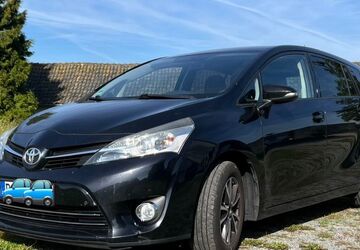 Toyota Verso 240.000 km 4.900 &euro; Düsseldorf 40239