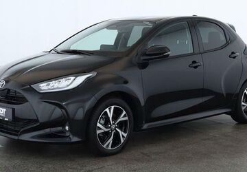 Toyota Yaris 9.300 km 21.884 &euro; Neuss 41460