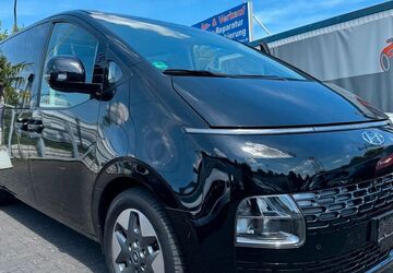 Hyundai STARIA 103.000 km 28.350 &euro; Düsseldorf 40627
