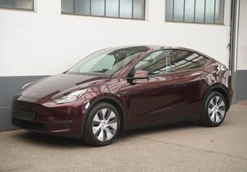 Tesla Model Y 49.998 km 40.555 &euro; Mönchengladbach 41236