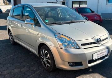 Toyota Corolla Verso 107.000 km 7.499 &euro; Wegberg 41844