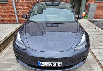 Tesla Model 3 76.500 km 28.100 &euro; Korschenbroich 41352
