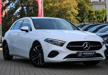 Mercedes-Benz A 180 11.830 km 24.999 &euro; Düsseldorf 40625